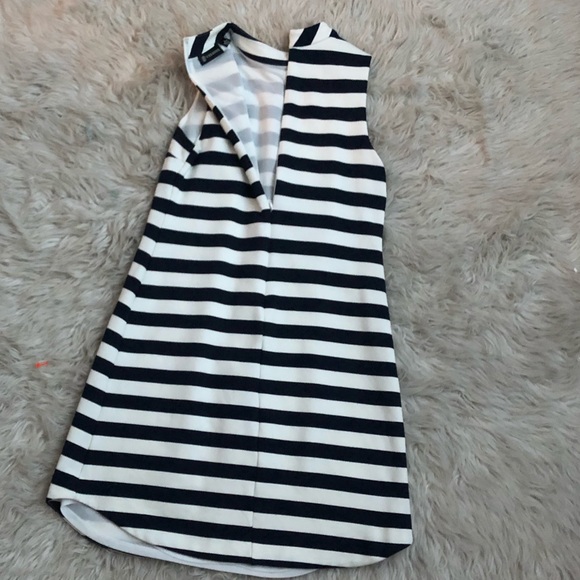 Versona Stripped Dress - Picture 6 of 8